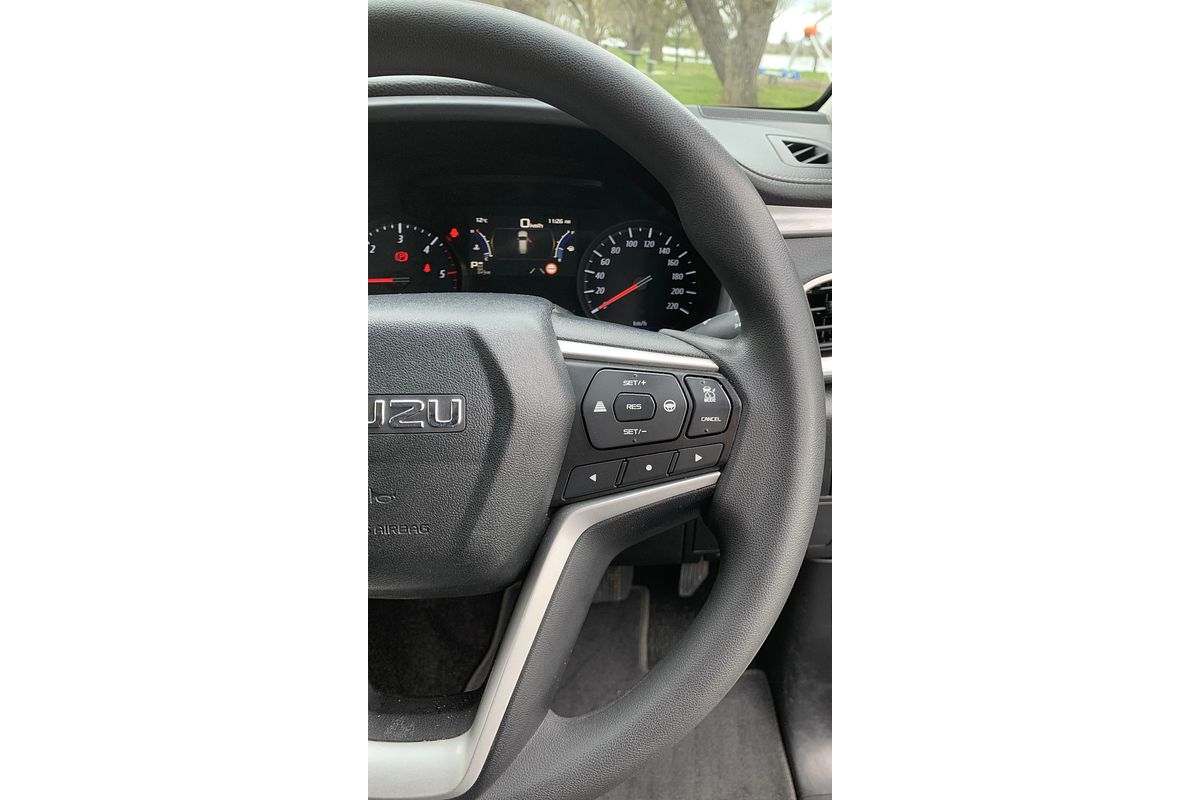 2022 Isuzu MU-X LS-M