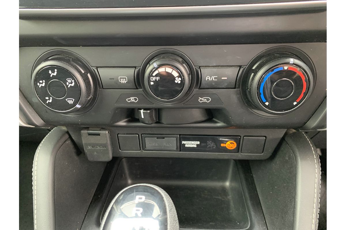 2022 Isuzu MU-X LS-M