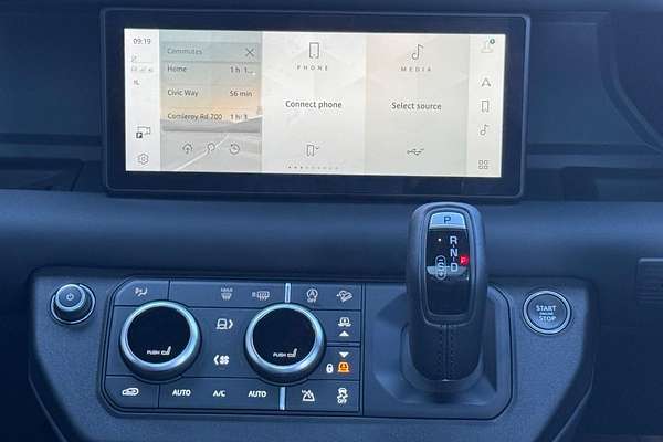 2023 Land Rover Defender 110 P400 X-Dynamic SE L663