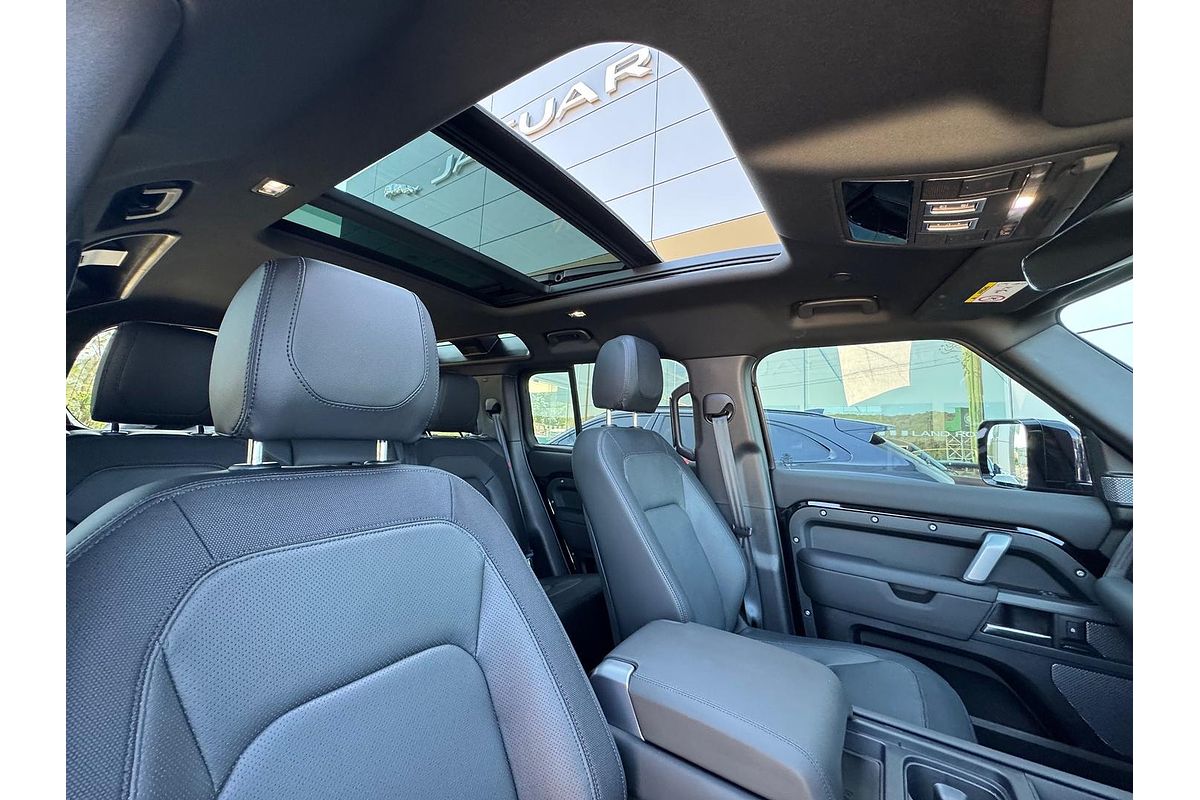 2023 Land Rover Defender 110 P400 X-Dynamic SE L663