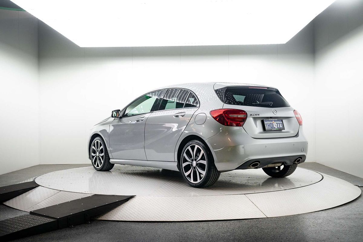 2015 Mercedes-Benz A-Class A200 W176