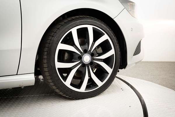 2015 Mercedes-Benz A-Class A200 W176
