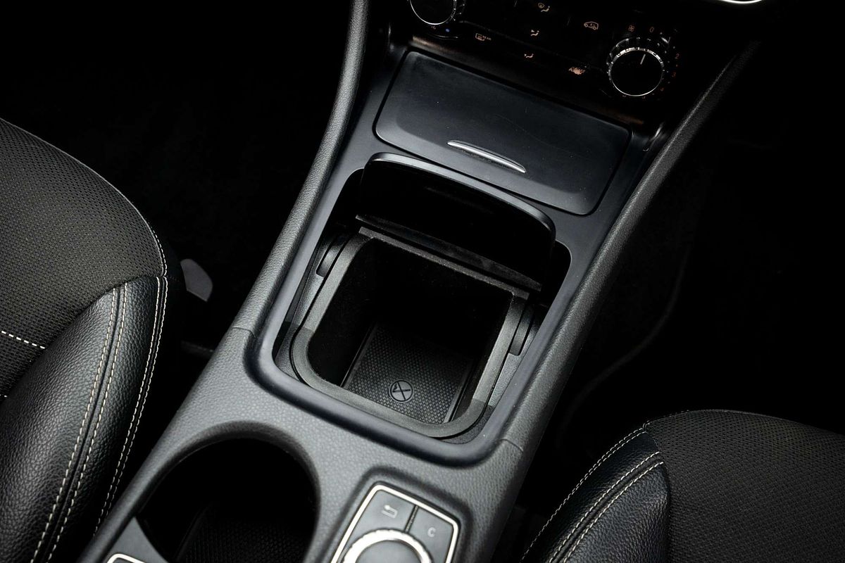 2015 Mercedes-Benz A-Class A200 W176