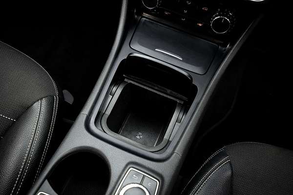2015 Mercedes-Benz A-Class A200 W176