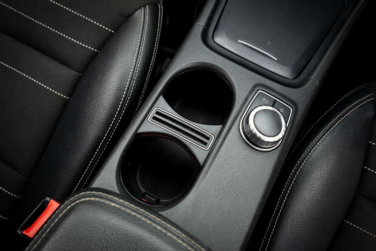 2015 Mercedes-Benz A-Class A200 W176