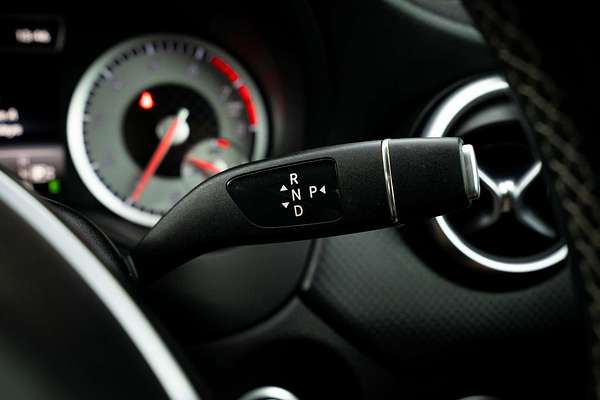 2015 Mercedes-Benz A-Class A200 W176
