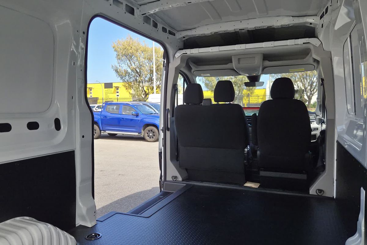 2025 LDV Deliver 9   MWB Mid Roof