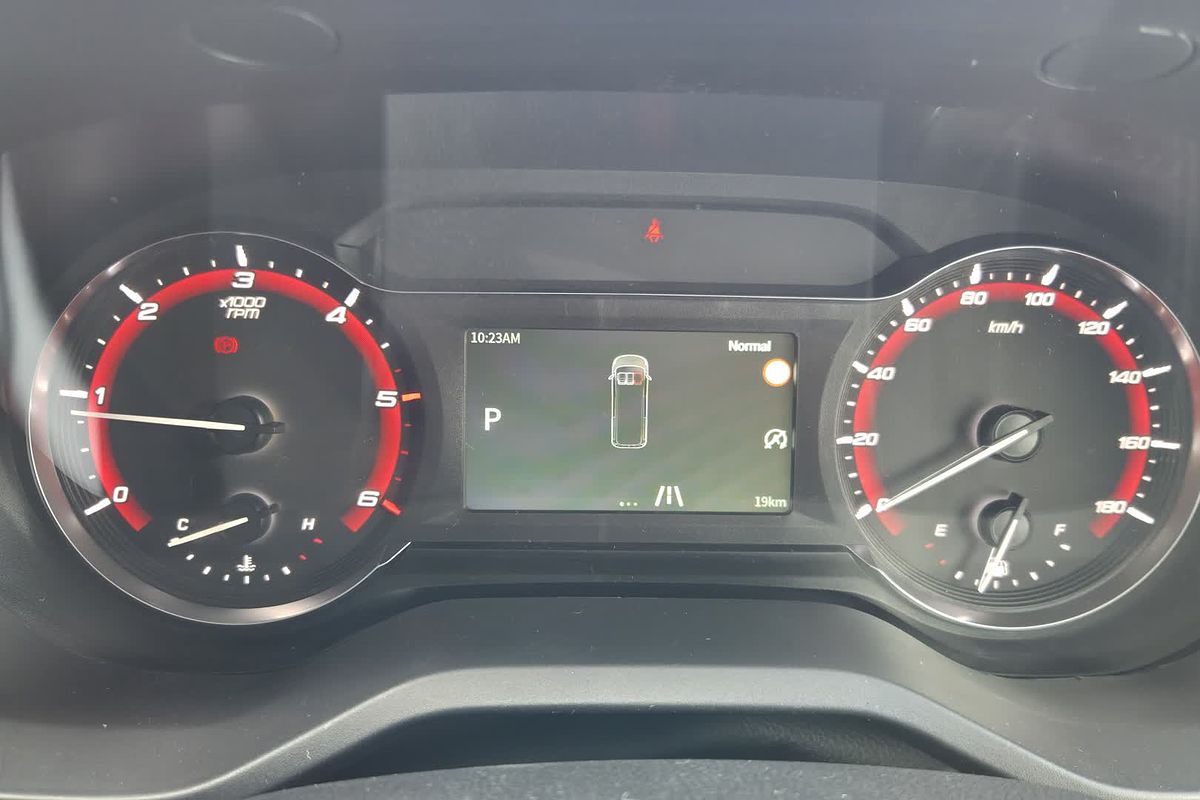 2025 LDV Deliver 9   MWB Mid Roof