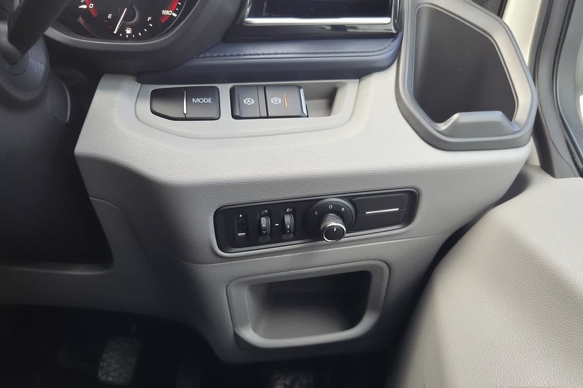 2025 LDV Deliver 9   MWB Mid Roof