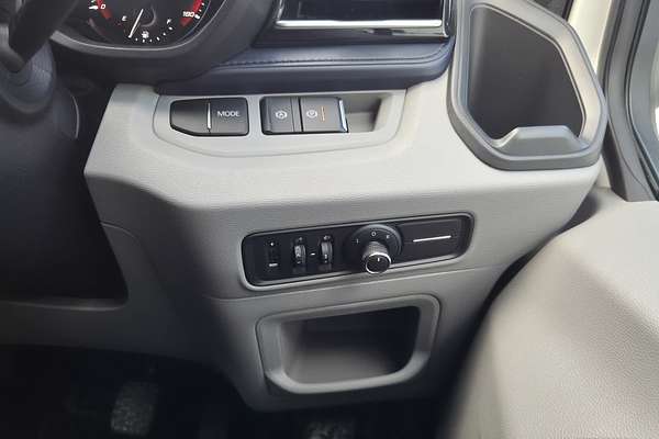 2025 LDV Deliver 9   MWB Mid Roof