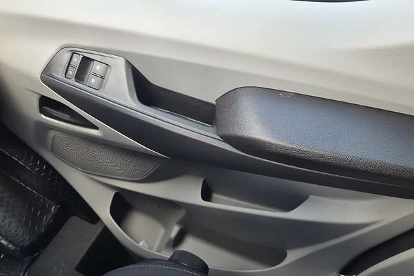 2025 LDV Deliver 9   MWB Mid Roof