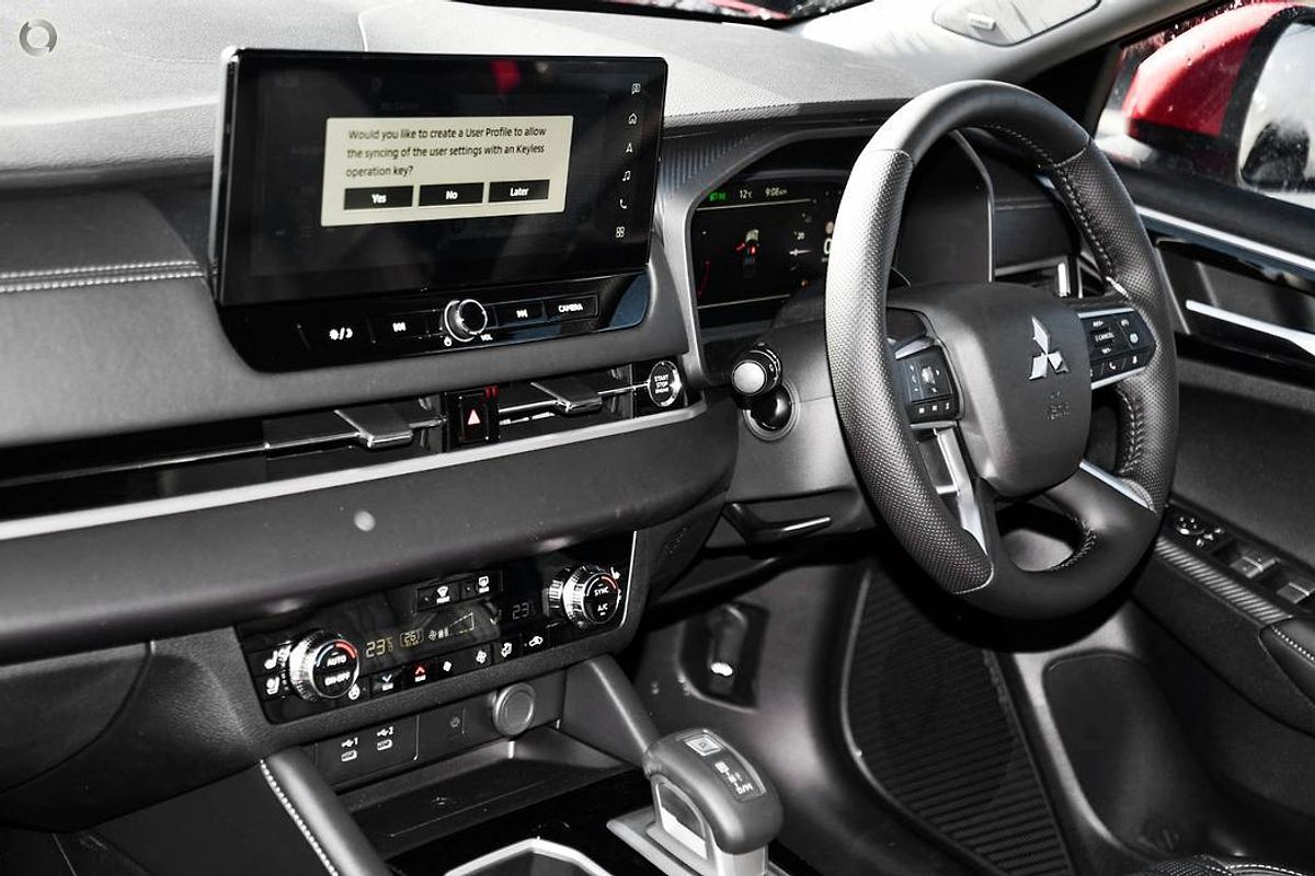 2025 Mitsubishi Outlander Exceed ZM