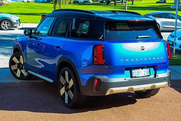 2025 MINI Countryman S Favoured U25