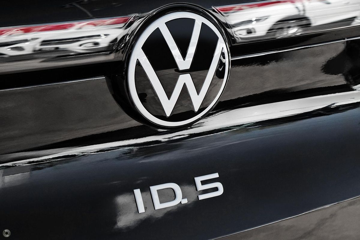 2025 Volkswagen ID.5 Pro E2