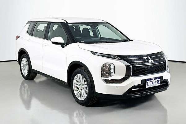 2024 Mitsubishi Outlander ES ZM