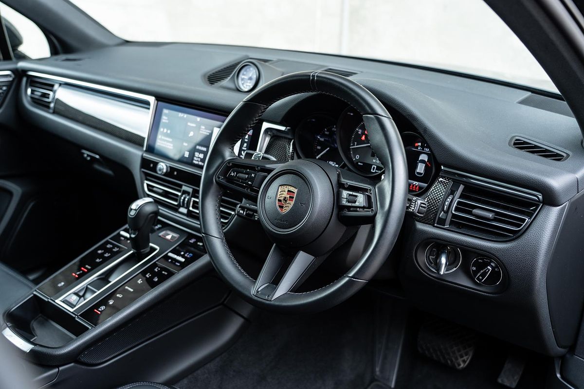 2023 Porsche Macan S 95B