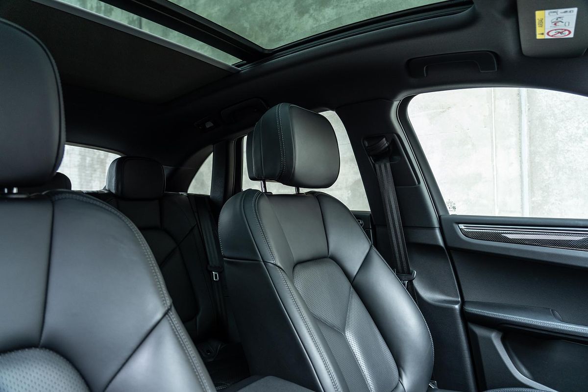 2023 Porsche Macan S 95B