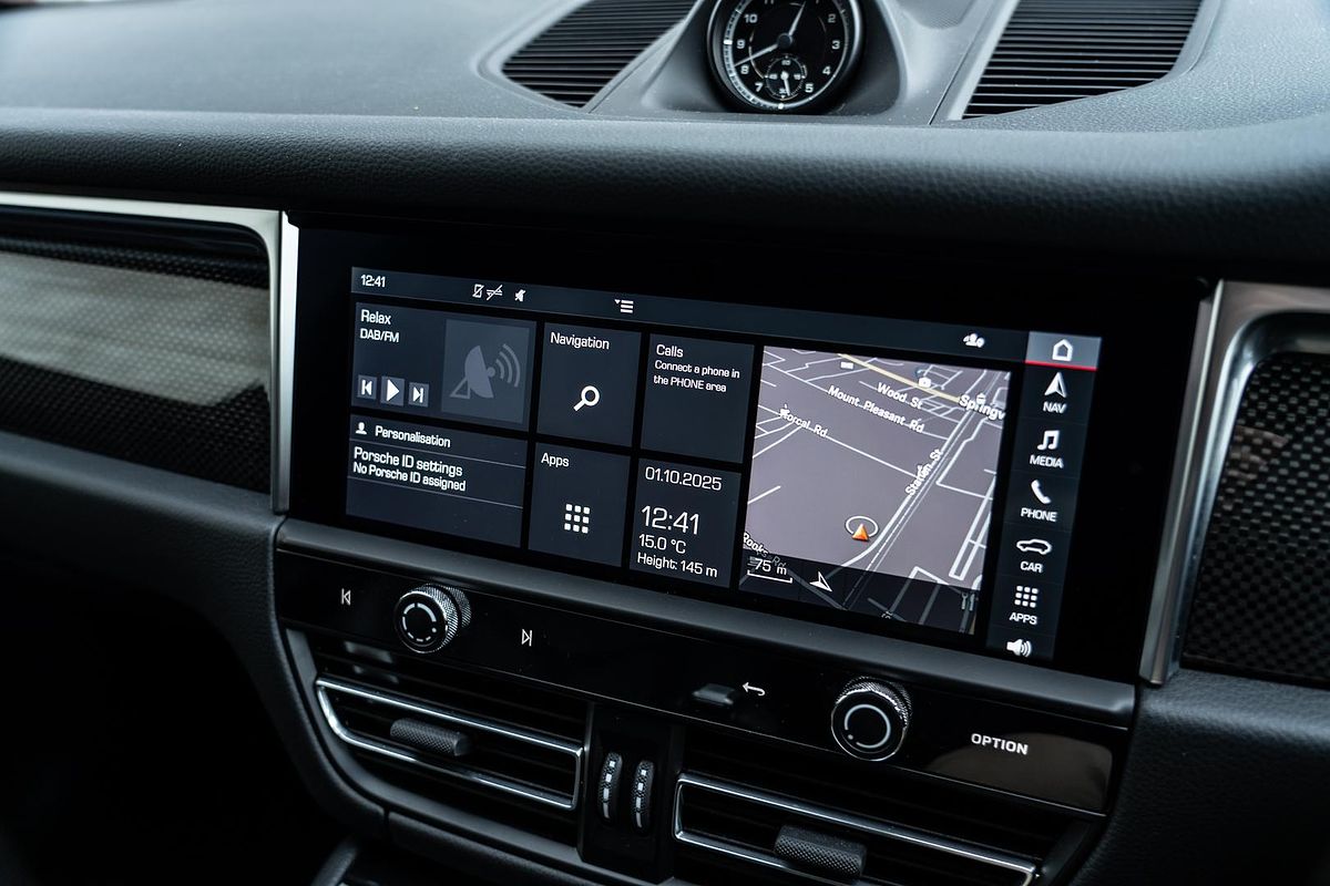 2023 Porsche Macan S 95B