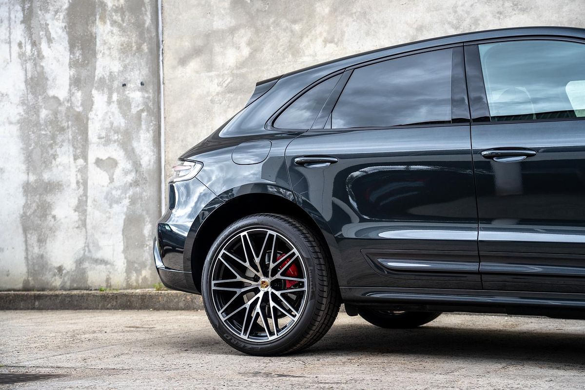 2023 Porsche Macan S 95B