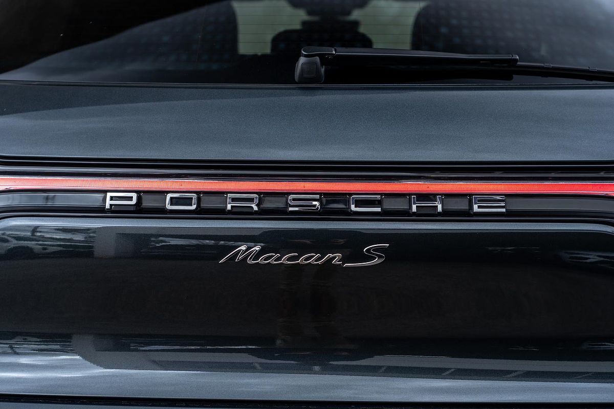 2023 Porsche Macan S 95B