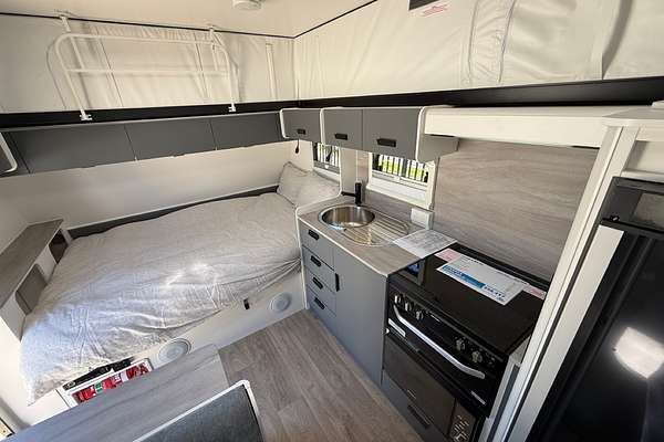 2025 Jayco STARCRAFT POPTOP 17.58-3.BP.SC-MY25