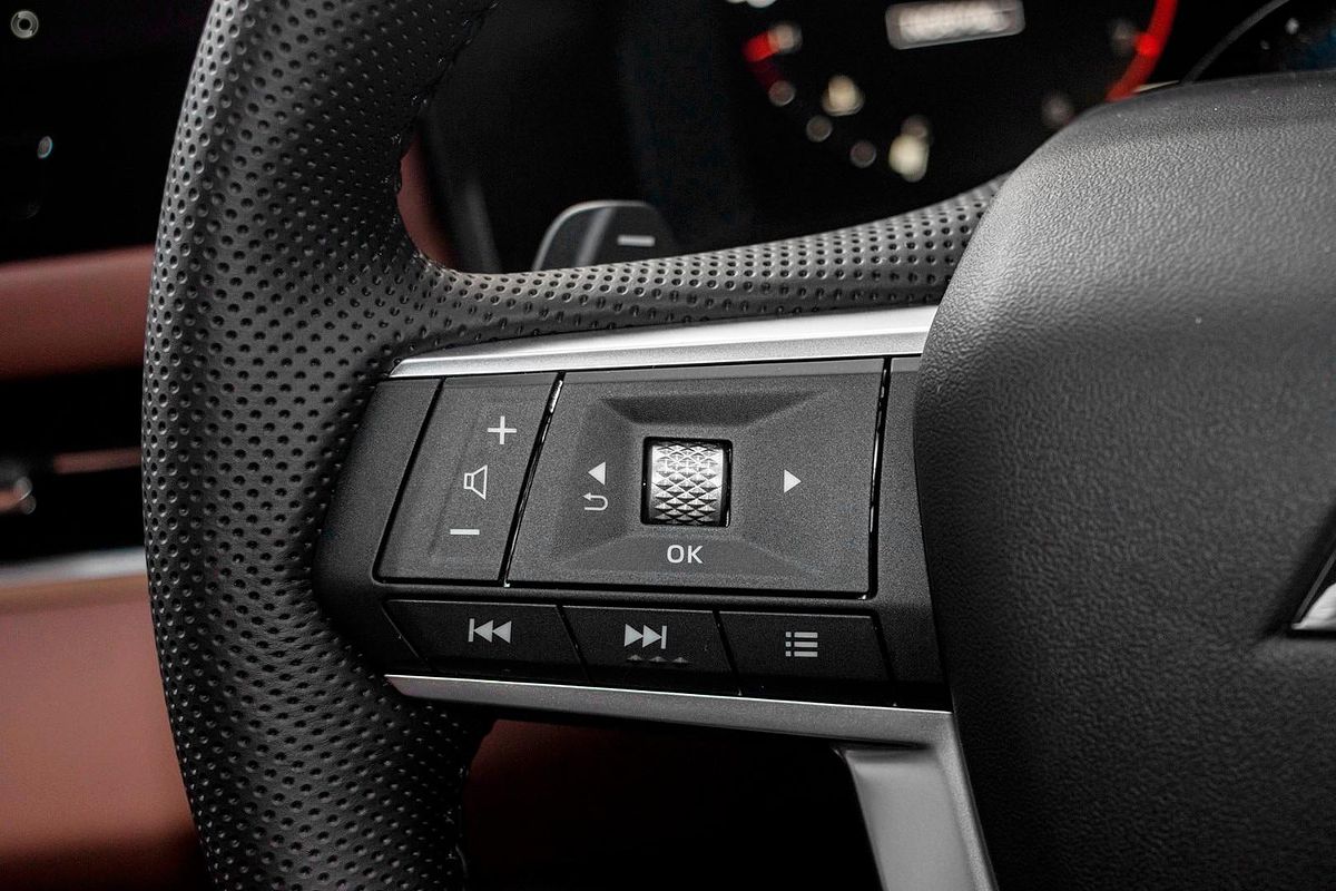 2025 Mitsubishi Outlander Exceed Tourer ZM