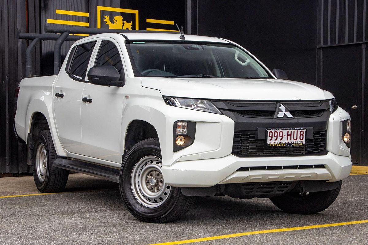 2023 Mitsubishi Triton GLX MR 4X4
