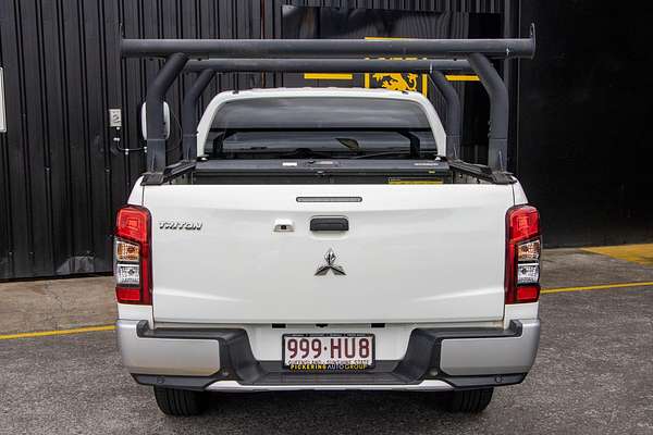2023 Mitsubishi Triton GLX MR 4X4