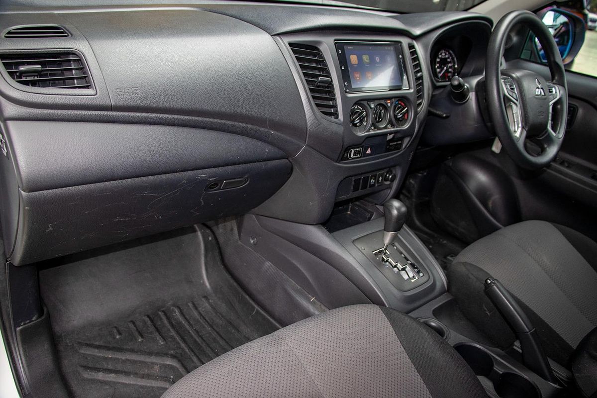 2023 Mitsubishi Triton GLX MR 4X4