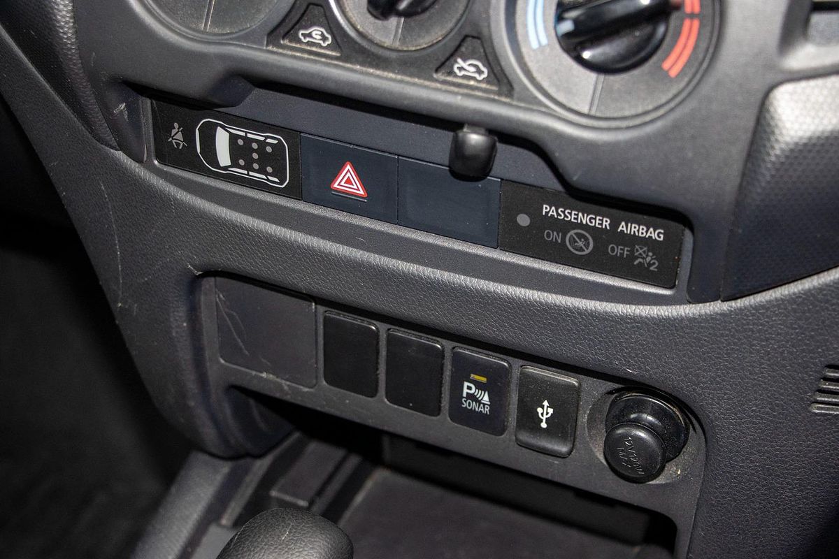 2023 Mitsubishi Triton GLX MR 4X4