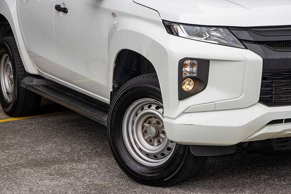 2023 Mitsubishi Triton GLX MR 4X4