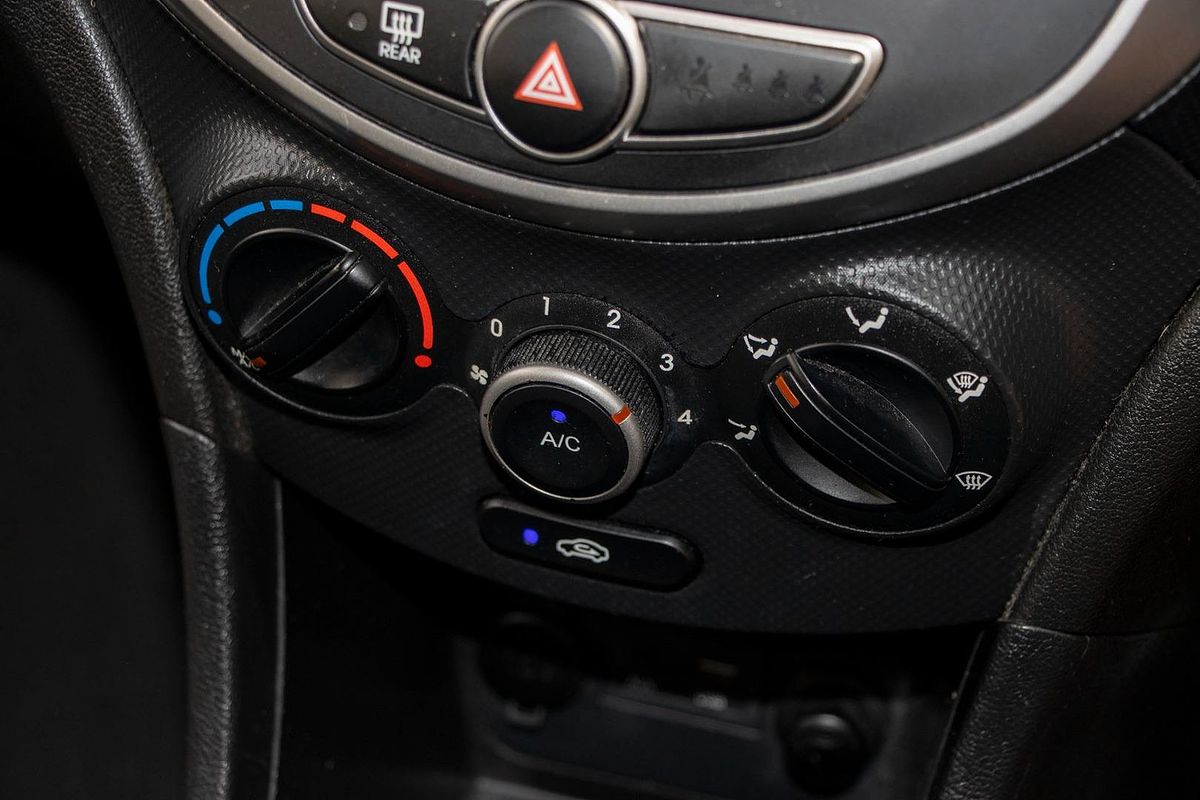 2017 Hyundai Accent Active RB4