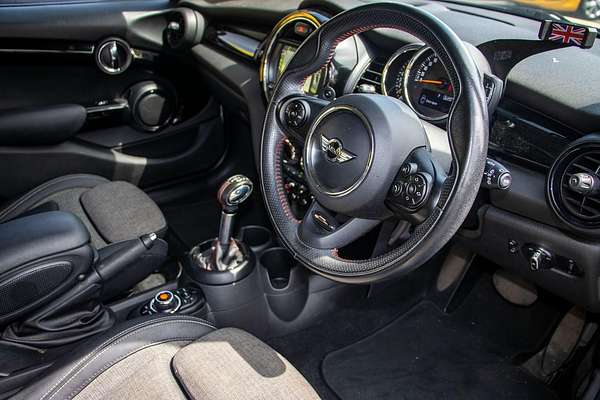 2018 MINI Hatch Cooper S F55 LCI