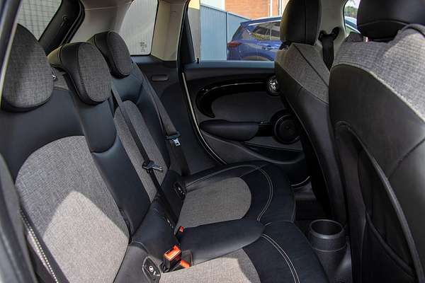 2018 MINI Hatch Cooper S F55 LCI