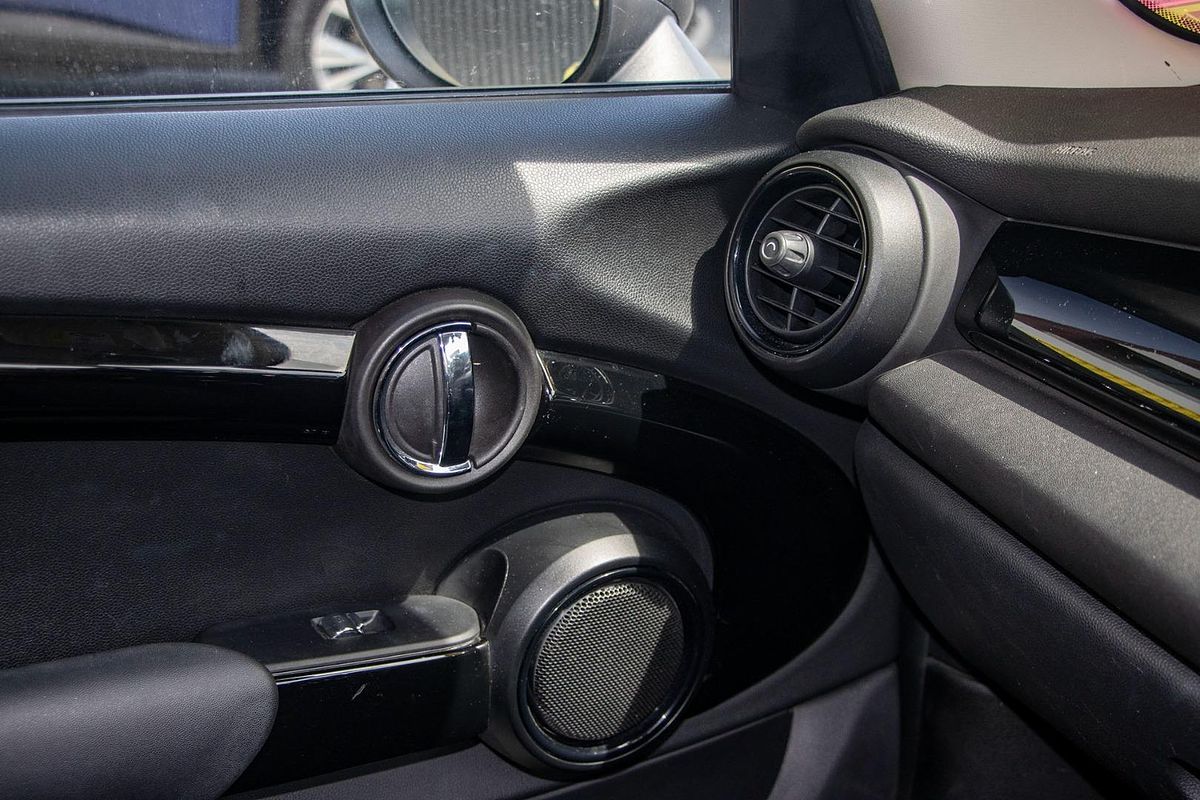 2018 MINI Hatch Cooper S F55 LCI