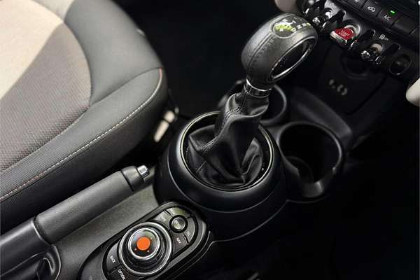 2017 MINI Hatch COOPER F55