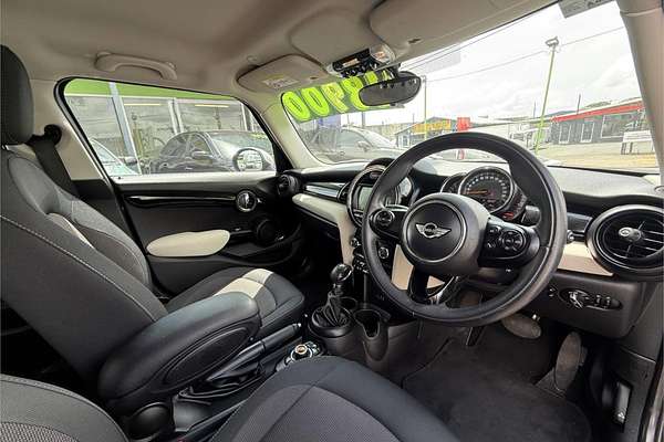 2017 MINI Hatch COOPER F55