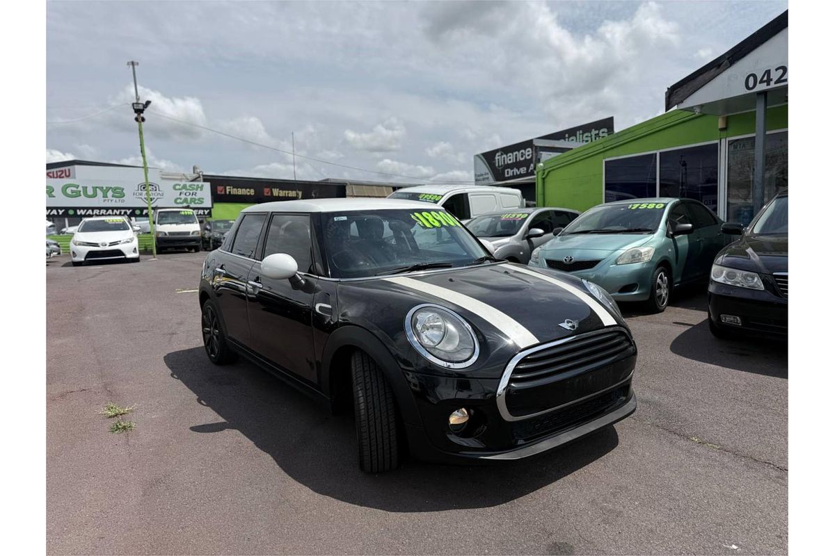 2017 MINI Hatch COOPER F55