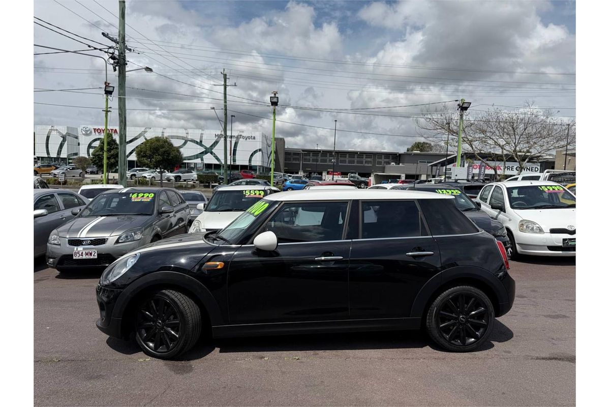 2017 MINI Hatch COOPER F55
