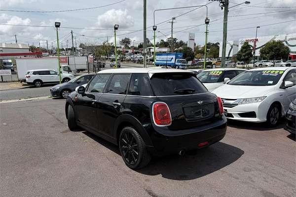2017 MINI Hatch COOPER F55