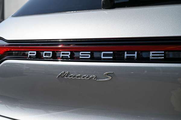 2023 Porsche Macan S 95B
