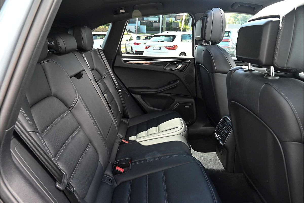 2023 Porsche Macan S 95B