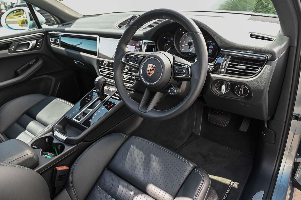 2023 Porsche Macan S 95B