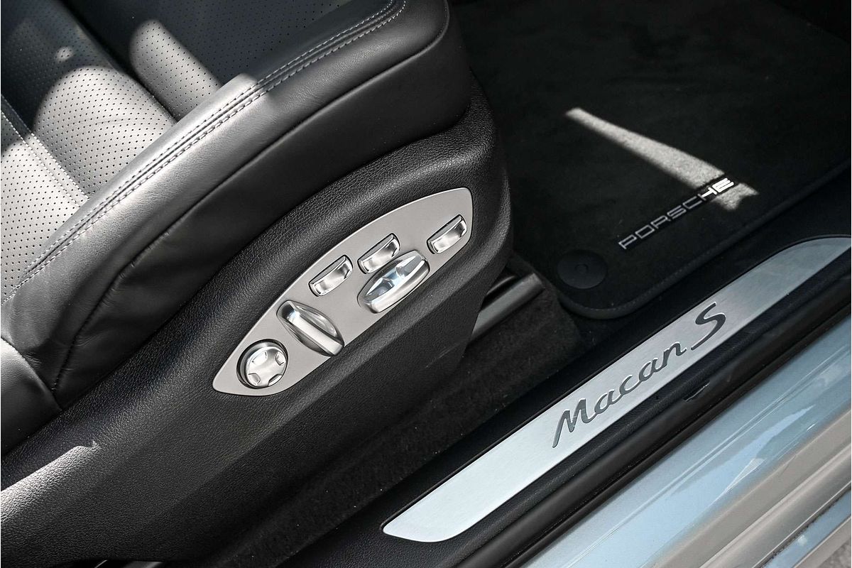 2023 Porsche Macan S 95B