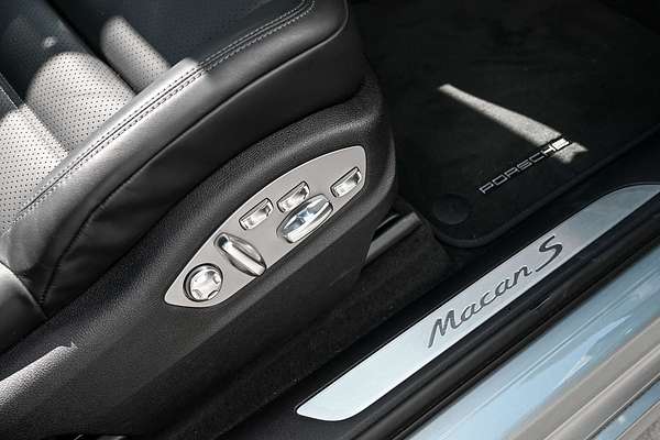 2023 Porsche Macan S 95B