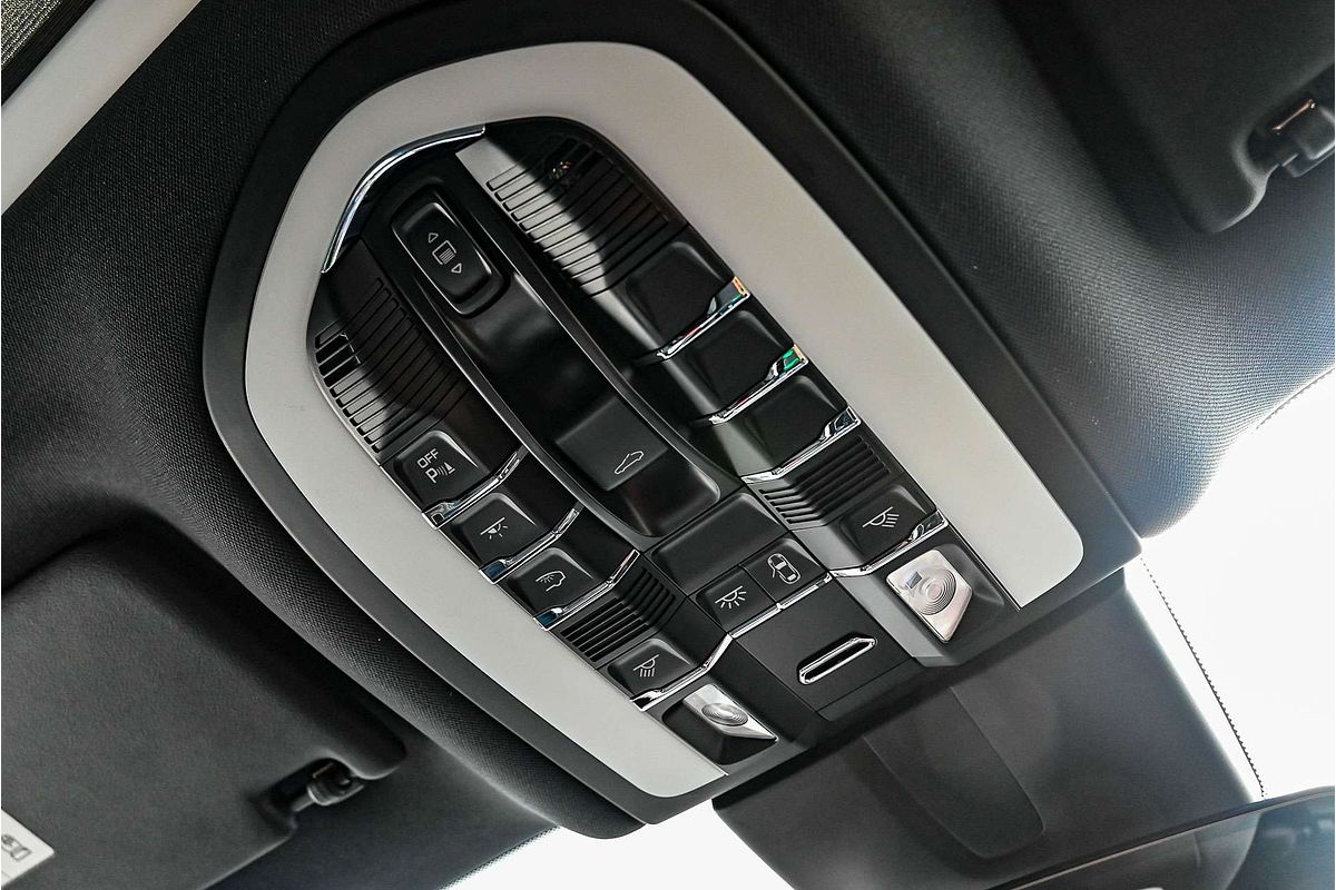2023 Porsche Macan S 95B