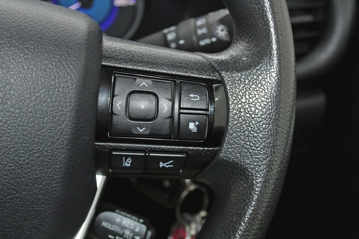 2019 Toyota Hilux SR GUN126R 4X4
