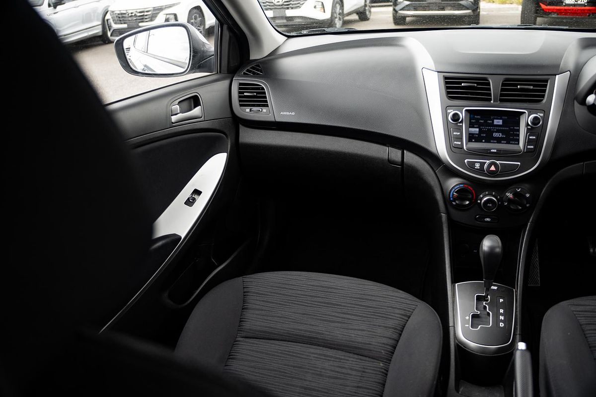 2017 Hyundai Accent Active RB4