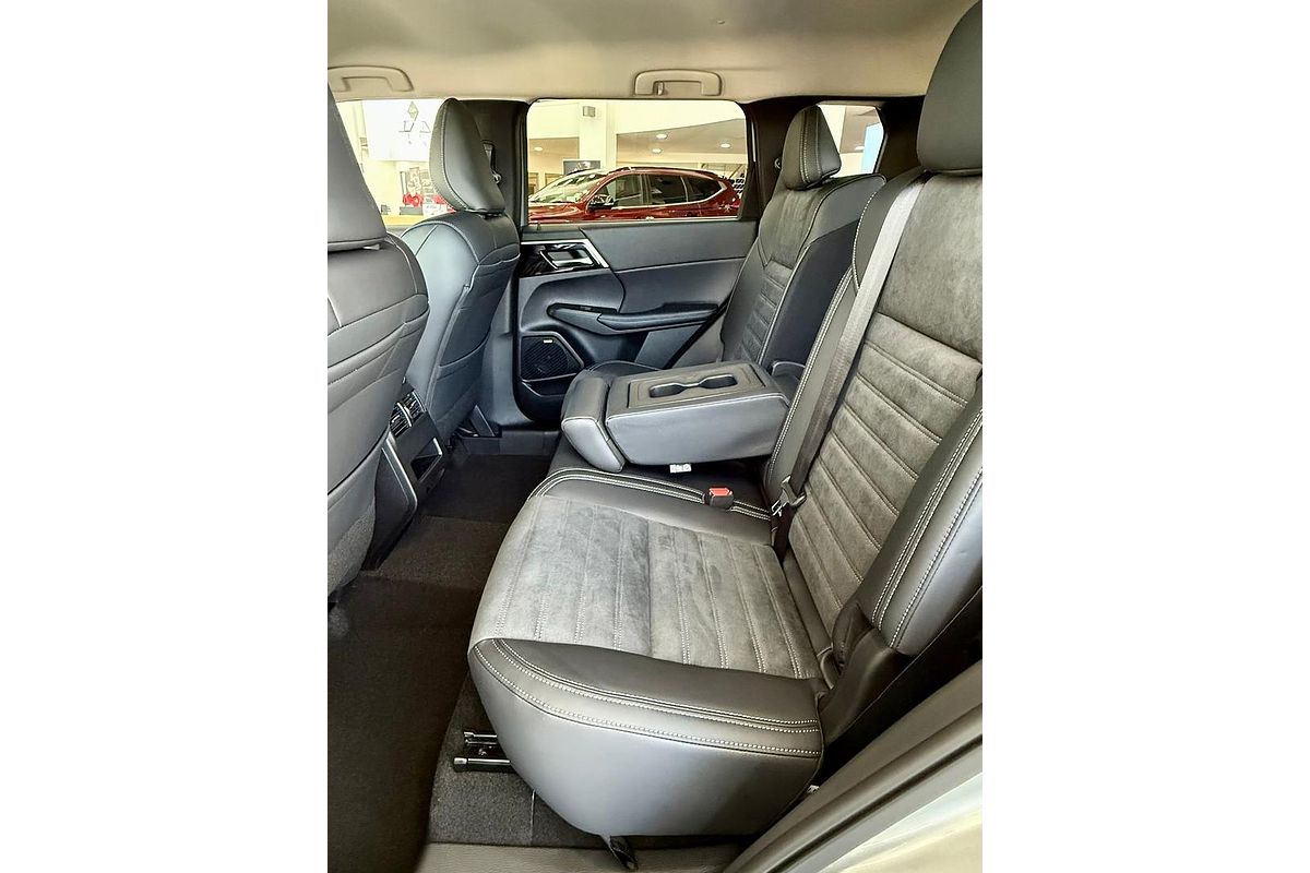 2025 Mitsubishi Outlander Aspire ZM