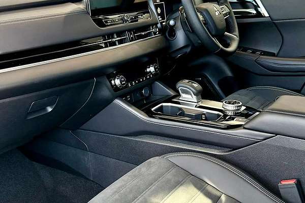 2025 Mitsubishi Outlander Aspire ZM